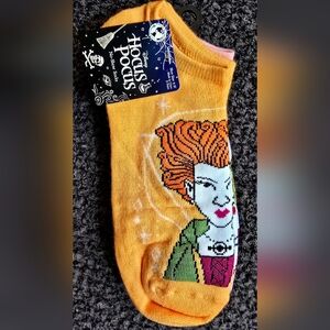 Disney Hocus Pocus Orange No Show Socks with Sanderson Sister Nwt